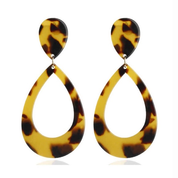 Lulus Tortoise Shell Tear Drop Earrings - Picture 2 of 4